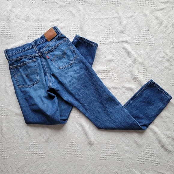 Levi's Dark Wash, Casual Everyday Cotton Denim Jeans- Unisex - Picture 1 of 10